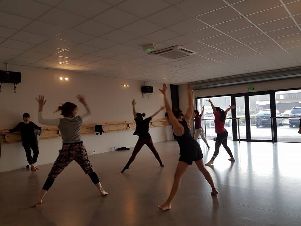cole de danse_STUDIO-Libre-À-CORPS_Saint-Pierre-du-Mont (2)