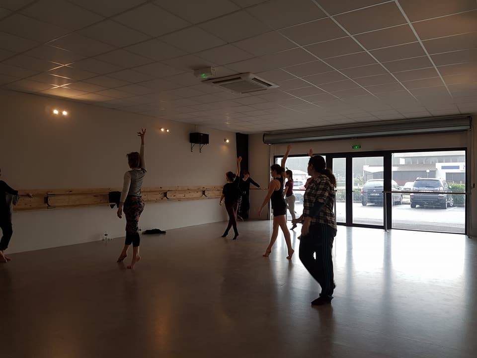cole de danse_STUDIO-Libre-À-CORPS_Saint-Pierre-du-Mont (3)